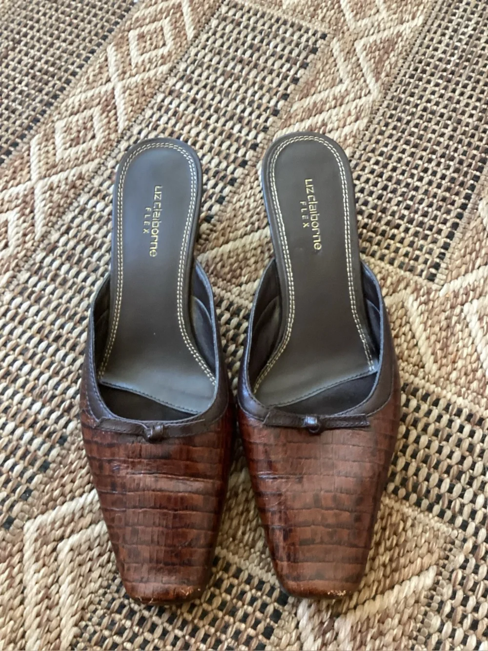 Liz Claiborne Vintage Leather Olinda 2 Kitten Heels Brown Size 6.5